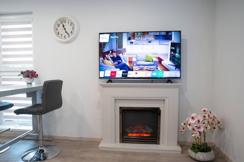 Luxurious Oak Park Apartment By Polo Apartments Kaunas Luaran gambar